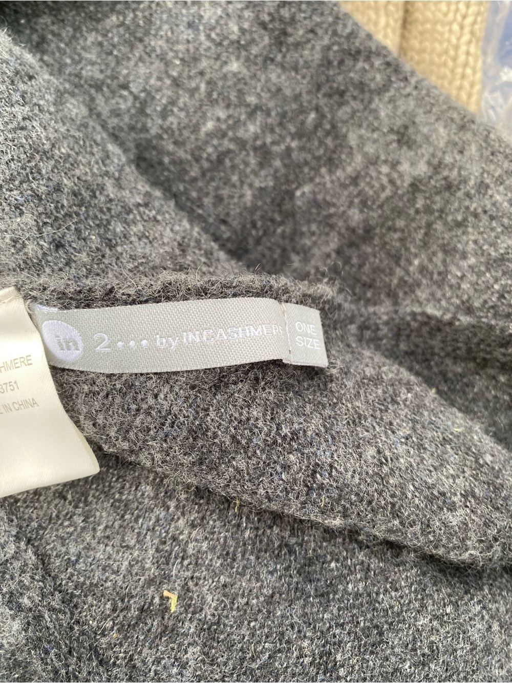Cozy Women's Charcoal Gray Cashmere Wrap Scarf - Picture 2 of 2